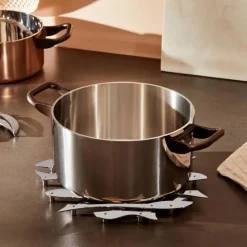 Alessi Verstellbarer Topfuntersetzer Pescher- Küchenhelfer