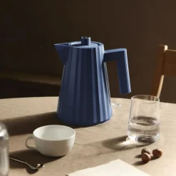 Alessi Wasserkocher Plissé Klein Blau- Kochgeschirr