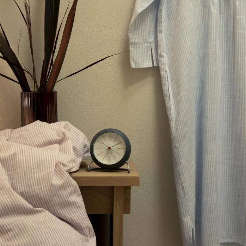 Arne Jacobsen Wecker Bankers Dunkelgrau- Uhren & Wetterstationen