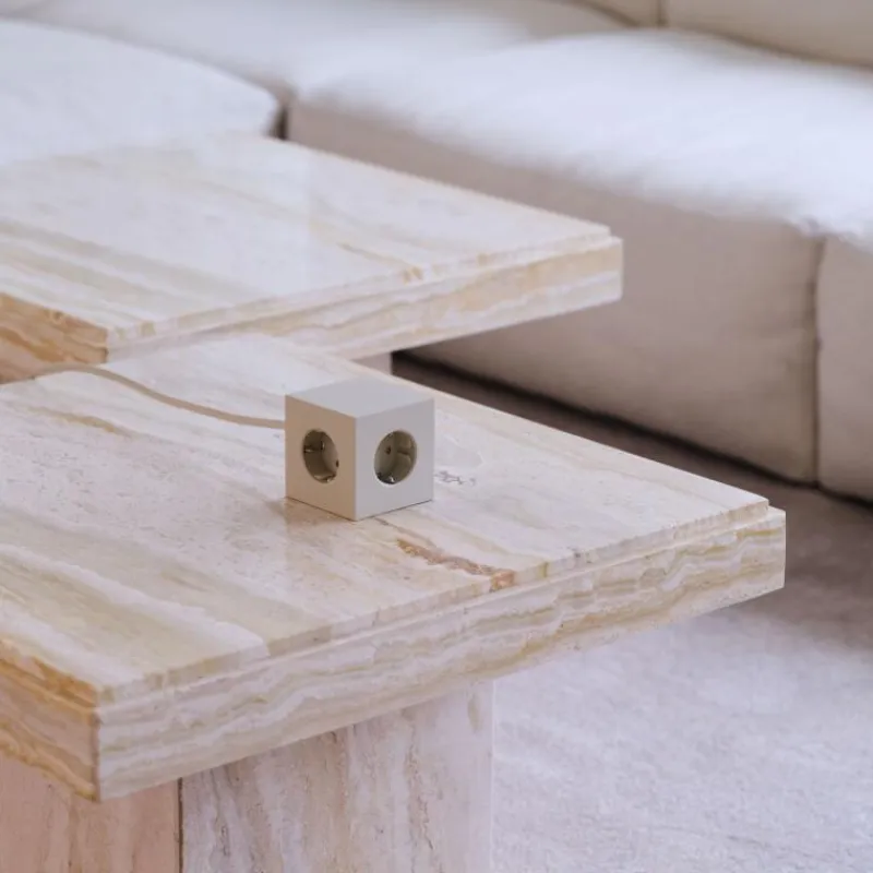 Avolt Mehrfachstecker Square 1 USB-C & Magnet Beige- Wohnaccessoires