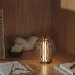 eva solo Radiant LED-Leuchte Rund Räuchereiche- Tisch- & Bodenleuchten