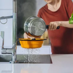 Fiskars Functional Form Küchenhelfer Abtropfsieb- Küchenhelfer