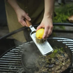 Fiskars Norden Handreibe Fein- Küchenhelfer