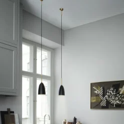 GUBI Suspensionsleuchte Gräshoppa Anthracite Grey- Decken- & Wandleuchten