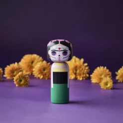 Lucie Kaas Sketch.Inc Kokeshi Doll Frida Dia de los Muertos- Figuren & Objekte