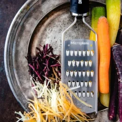 Microplane Gourmet Feine Juliennereibe- Küchenhelfer