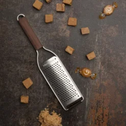 Microplane Master Reibe Grob- Küchenhelfer