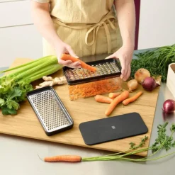 Rig-Tig Grate-It Reibe mit Behälter- Küchenhelfer