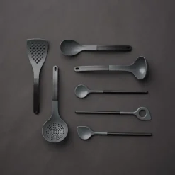 Rosti Optima Schaumlöffel Schwarz- Küchenhelfer