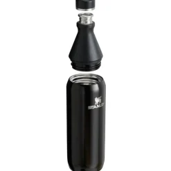 Stanley The All Day Slim Bottle Black 600 ml- Unterwegs