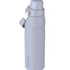 Stanley The IceFlow Fast Flow Wasserflasche Indigo 700 ml- Unterwegs