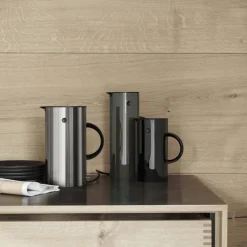 Stelton Isolierkanne EM77 Schwarz 500 ml- Kaffee & Tee