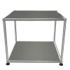 USM Haller Beistelltisch 52,5 x 52,5 x 44 cm Mittelgrau- Beistelltische