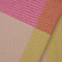 Vitra Colour Block Blanket Pink- Kissen & Decken